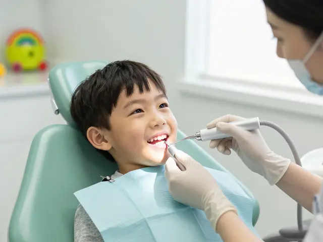 Zubní kámen u dětí: Co rodiče musí znát o příčinách, prevenci a léčbě